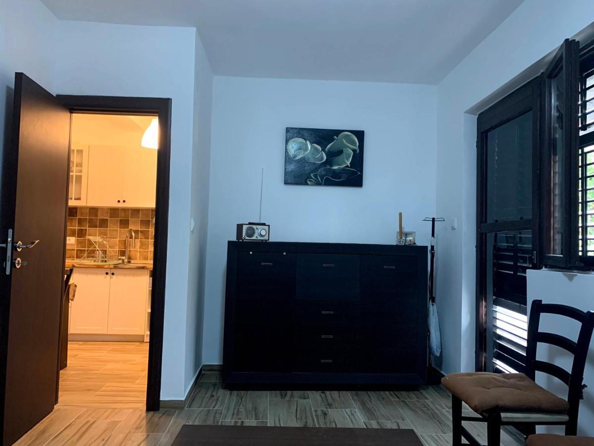 Apartment Senka Tivat Exterior photo